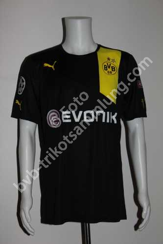 Puma Spielertrikot aus der Saison 2012 von Mats Hummels Puma Spielertrikot aus der Saison 2012 von Mats Hummels