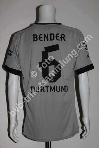 Puma Spielertrikot aus der Saison 2012 von Sven Bender Puma Spielertrikot aus der Saison 2012 von Sven Bender