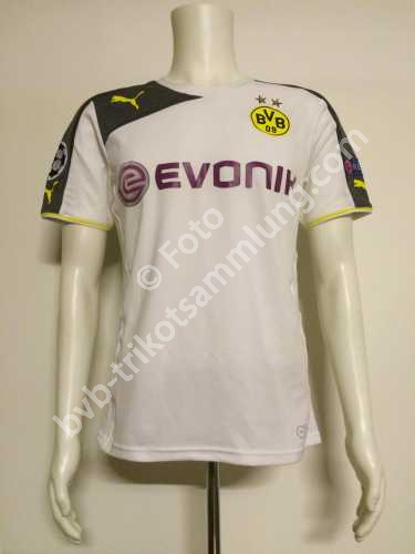 Puma Spielertrikot aus der Saison 2013 von Erik Durm  Puma Spielertrikot aus der Saison 2013 von Erik Durm
