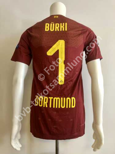 Puma Spielertrikot aus der Saison 2018 von Roman Bürki Puma Spielertrikot aus der Saison 2018 von Roman Bürki